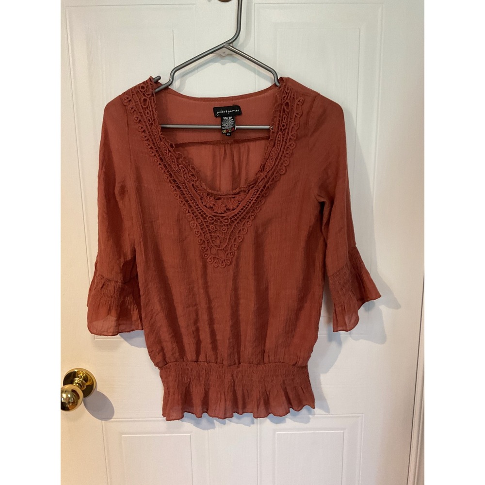 Jules + James Blouse Womens XS Rust Excellent Crochet Lace Smocked Boho Top